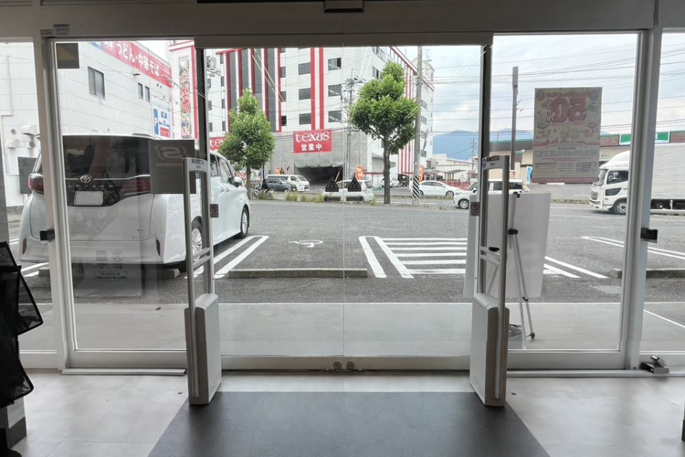 アパレル系小売店への設置